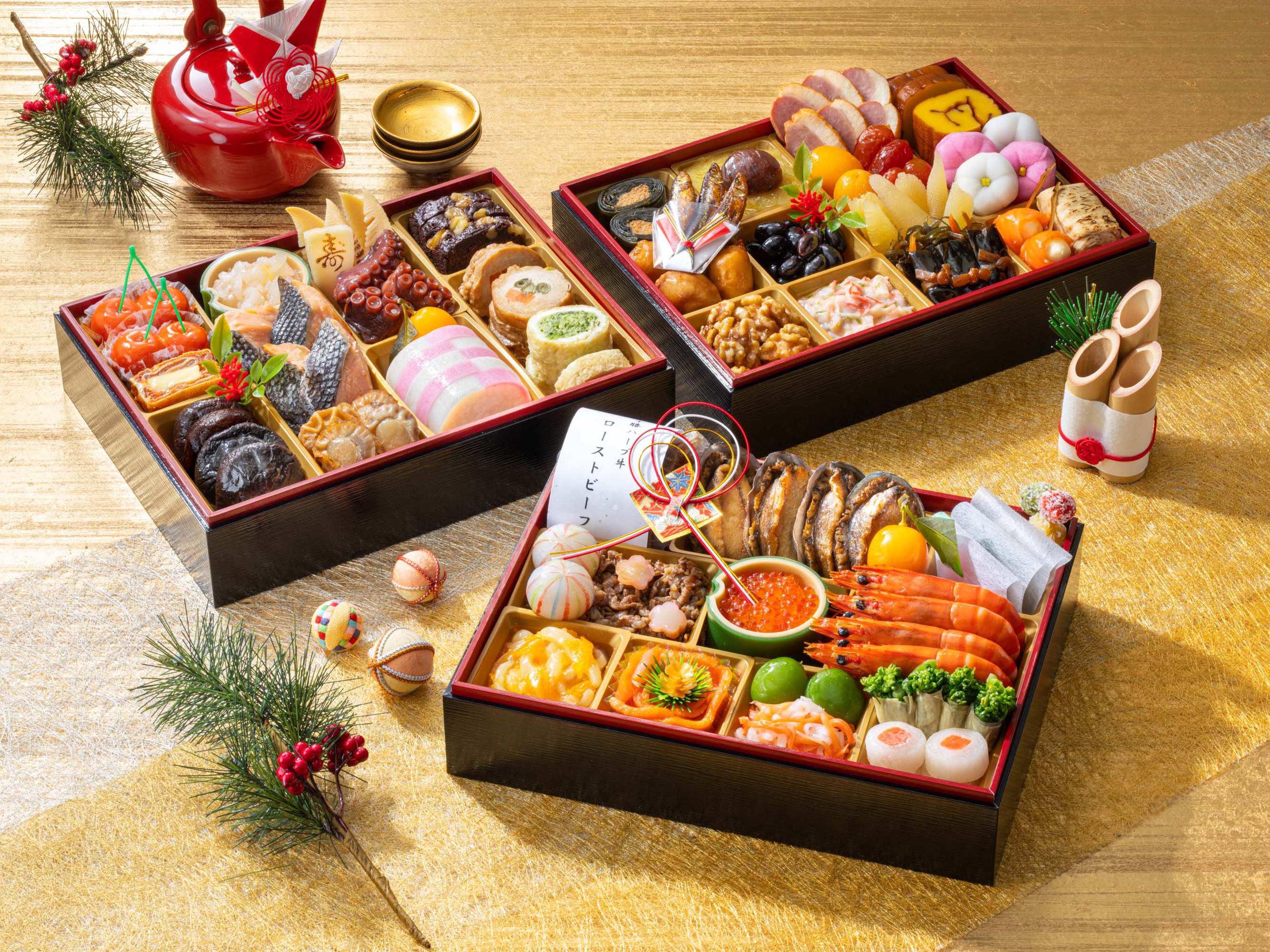 【おせち】＜麟＞豪華三段重「冷凍」※抽選日：10月2日(金)※お届け日：12月28日（月）
